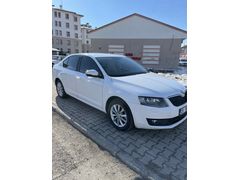 Sahibinden Skoda Octavia Hatasız Boyasız 1.6 TDI Elegance 2014 Model  121.000km Beyaz