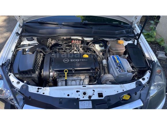 Sahibinden Opel Astra 1.6 Enjoy Plus 2011 Model  232.000 km Beyaz