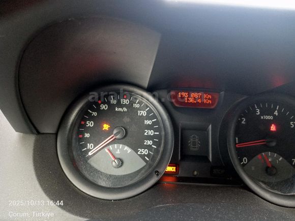 Sahibinden Renault Megane 1.4 Authentique 2005 Model