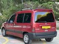 1.6 Berlingo kazasız sorunsuz klimalı