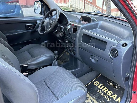 1.6 Berlingo kazasız sorunsuz klimalı