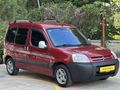 1.6 Berlingo kazasız sorunsuz klimalı