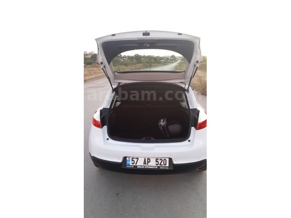 Sahibinden Renault Megane 1.6 Touch 2013 Model