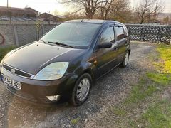 Sahibinden Ford Fiesta 1.4 Ghia 2003 Model 