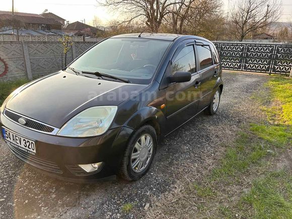 Sahibinden Ford Fiesta 1.4 Ghia 2003 Model 