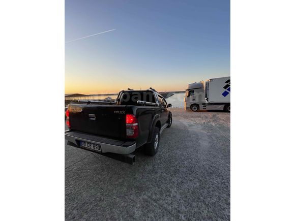 Sahibinden Toyota Hilux 2.5 D-4D 4x4 Adventure 2012 Model 