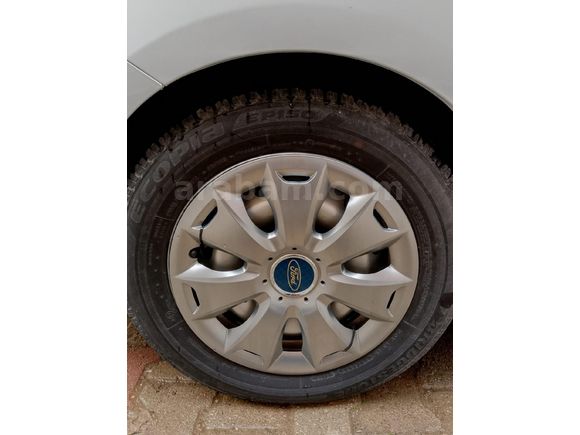 Sahibinden Ford Transit Courier 1.5 TDCi Trend 2022 Model