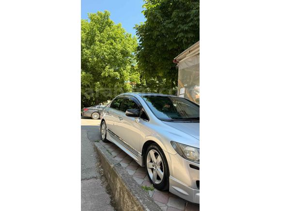 Sahibinden Honda Civic 1.6i VTEC Elegance 2010 Model   TEMİZ BAKIMLI 