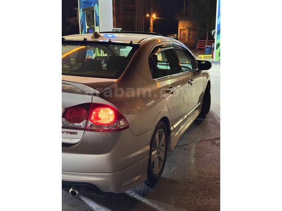 Sahibinden Honda Civic 1.6i VTEC Elegance 2010 Model   TEMİZ BAKIMLI 