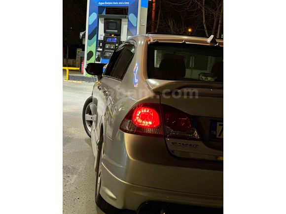 Sahibinden Honda Civic 1.6i VTEC Elegance 2010 Model   TEMİZ BAKIMLI 