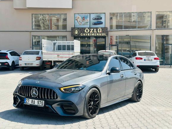 Sahibinden Mercedes - Benz C 200 Edition 1 AMG 2022 Model Gaziantep 60.000 km Füme opsiyonel kapılar vakumlu iç taba ful+full