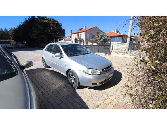temiz masrafsız Chevrolet lacetti sx 2005 1.6 225000 orijinal km