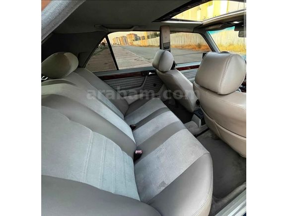 Çift kabin takaslı Mercedes - Benz 200 E 1991 Model