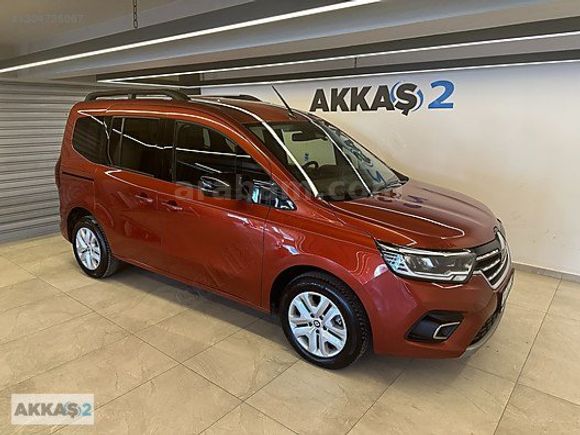 AKKAŞ 2'DEN RENAULT KANGOO OTOMATİK ICONIC