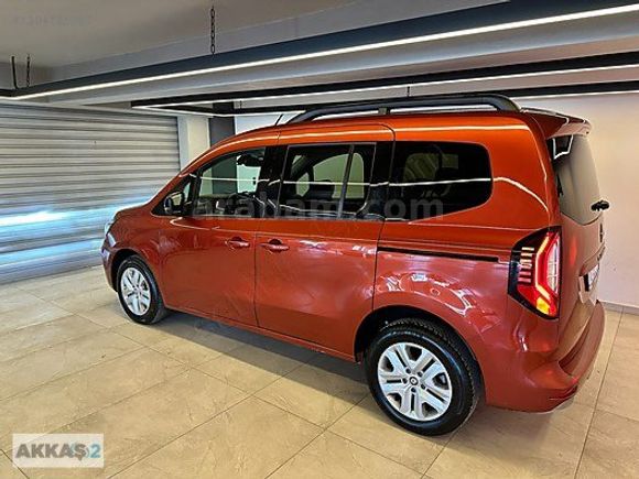 AKKAŞ 2'DEN RENAULT KANGOO OTOMATİK ICONIC