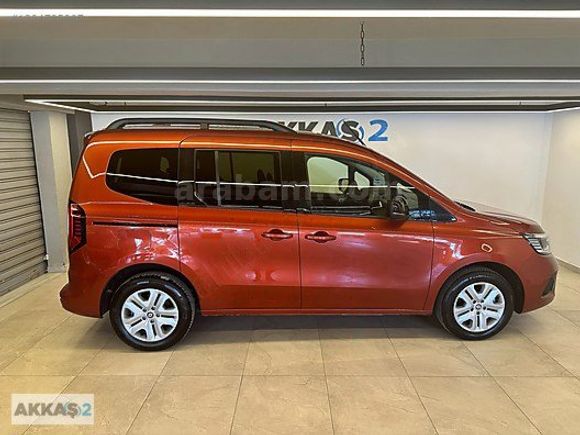 AKKAŞ 2'DEN RENAULT KANGOO OTOMATİK ICONIC