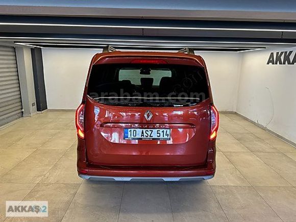 AKKAŞ 2'DEN RENAULT KANGOO OTOMATİK ICONIC