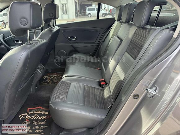 2015 MODEL HATASIZ BOYASIZ TRAMERSİZ SANROOF FULL
