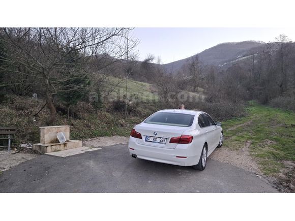 Sahibinden BMW 5 Serisi 520i Executive Luxury Line 2015 Model  246.000 km sedefli Beyaz