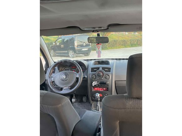 SIFIR MUANELİ TEMİZ MEGANE II 