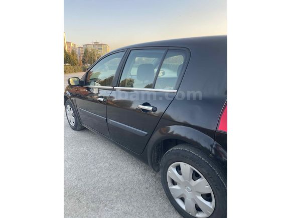 SIFIR MUANELİ TEMİZ MEGANE II 