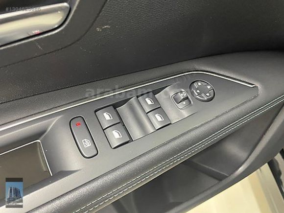 YÜCELER OTO'DAN 2024 MODEL PEUGEOT 3008 ALLURE KDV%20 HATASIZ