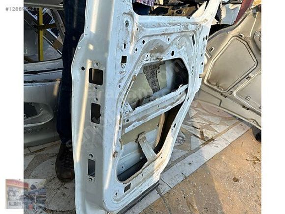 FORD COURİER ÇIKMA SAĞ ARKA KAPI ORJİNAL