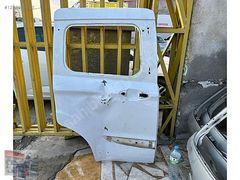 FORD COURİER ÇIKMA SAĞ ARKA KAPI ORJİNAL