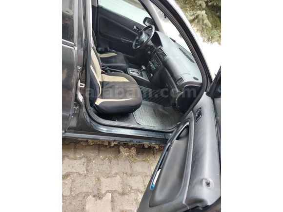 Sahibinden Volkswagen Passat 1.8 Basic 1998 Model