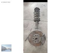 Volkswagen Touran Sağ Ön Taşıyıcı