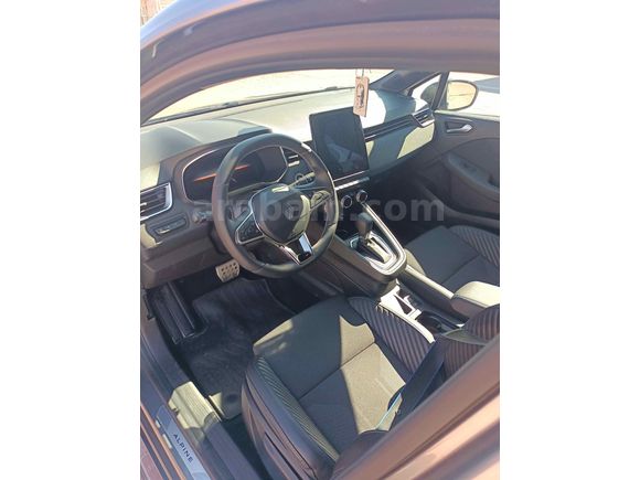 Sahibinden Renault Clio 1.0 TCe Techno Esprit Alpine 2024 Model 