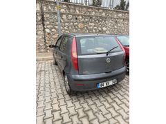 Sahibinden Fiat Punto 1.3 Multijet Dynamic 2004 Model  225.000 km Gri