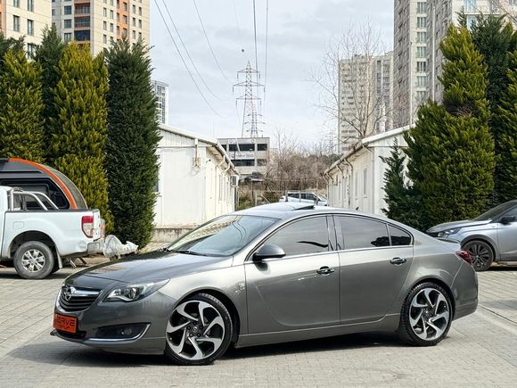 İNSİGNİA 2016 1.6 OTOMATİK SPORT OPC LİNE DİZEL SANROOFLU HAYALET EKRANLI DERİ KOLTUK