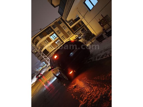 Memurdan Ford Focus 1.6 Collection 2004 Model Lacivert
