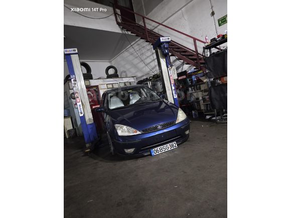 Memurdan Ford Focus 1.6 Collection 2004 Model Lacivert