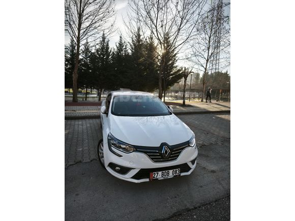 Sahibinden Renault Megane 1.5 Blue DCI Icon 2020 Model