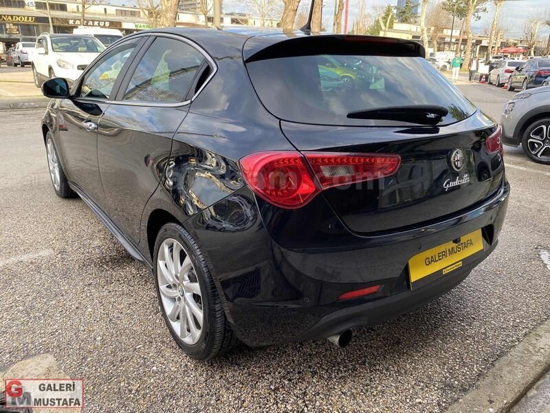 115.000 KMDE 2014 ALFA ROMEO GİULİETTA 1.6 JTD DİSTİNCTİVE 6
