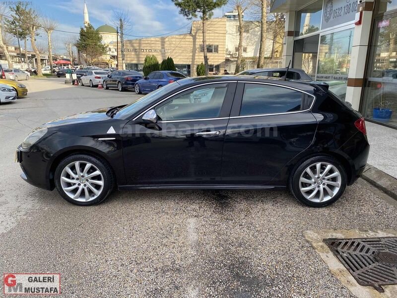 115.000 KMDE 2014 ALFA ROMEO GİULİETTA 1.6 JTD DİSTİNCTİVE 4