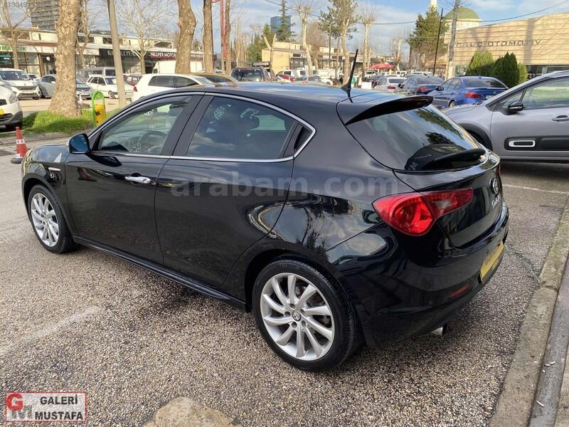 115.000 KMDE 2014 ALFA ROMEO GİULİETTA 1.6 JTD DİSTİNCTİVE 5