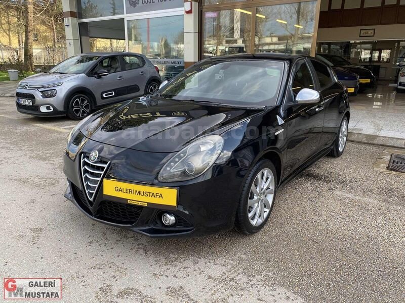 115.000 KMDE 2014 ALFA ROMEO GİULİETTA 1.6 JTD DİSTİNCTİVE 2
