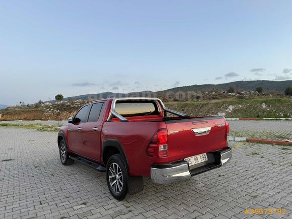 HATASIZ KIRMIZI HİLUX