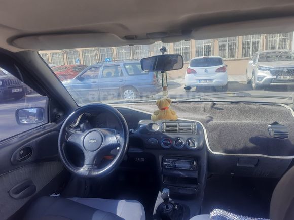 2006 yılında ilk kez trafiğe - Orijinal 203.000 km - Ford Escort 1.6 CLX 