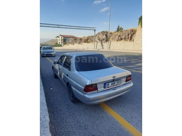 2006 yılında ilk kez trafiğe - Orijinal 203.000 km - Ford Escort 1.6 CLX 