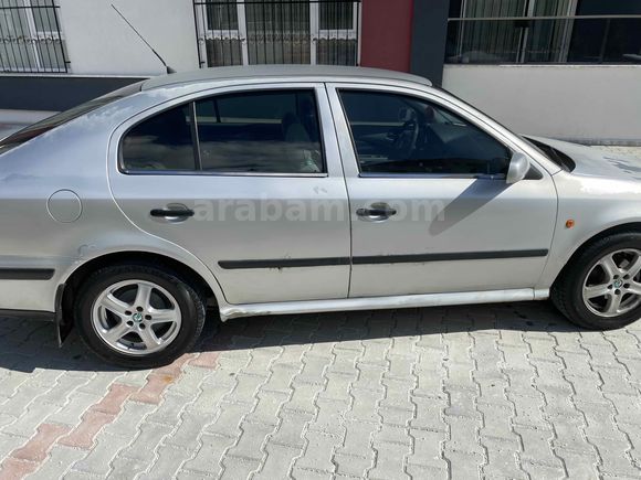 Octavia 1.6 GLX 2000 Model 