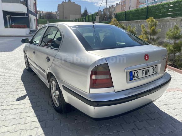 Octavia 1.6 GLX 2000 Model 