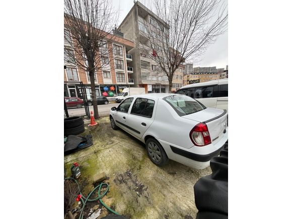 Galeriden Renault Clio 1.5 dCi Authentique 2005 Model İstanbul