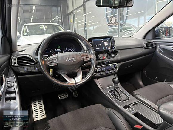 2018 HYUNDAI İ30 1.6 CRDİ ELİTE PLUS MAVİ CAM TAVAN'LI