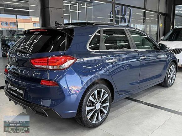 2018 HYUNDAI İ30 1.6 CRDİ ELİTE PLUS MAVİ CAM TAVAN'LI