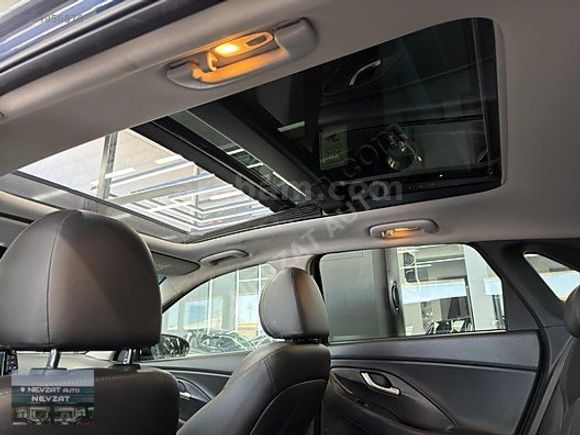 2018 HYUNDAI İ30 1.6 CRDİ ELİTE PLUS MAVİ CAM TAVAN'LI