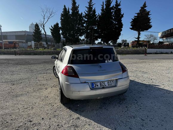 Sahibinden Renault Megane 1.5 dCi Exception 2006 Model  272.000 km Gri